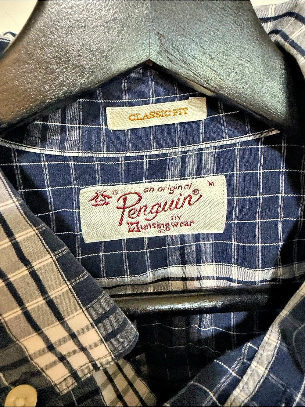 Original Penguin Classic Fit Plaid Button Down in Navy & White, Size Medium - Picture 2 of 7